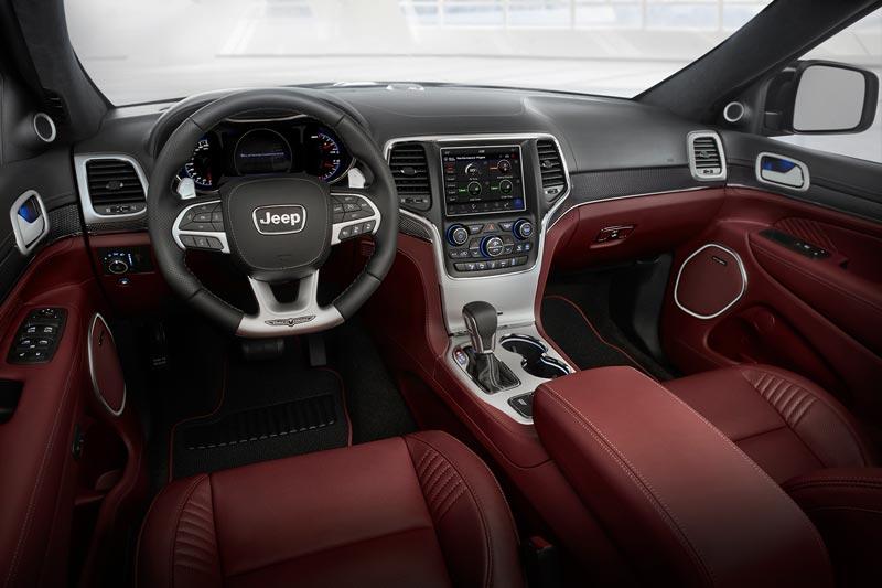 Jeep Grand Cherokee Trackhawk 700PS Interieur red